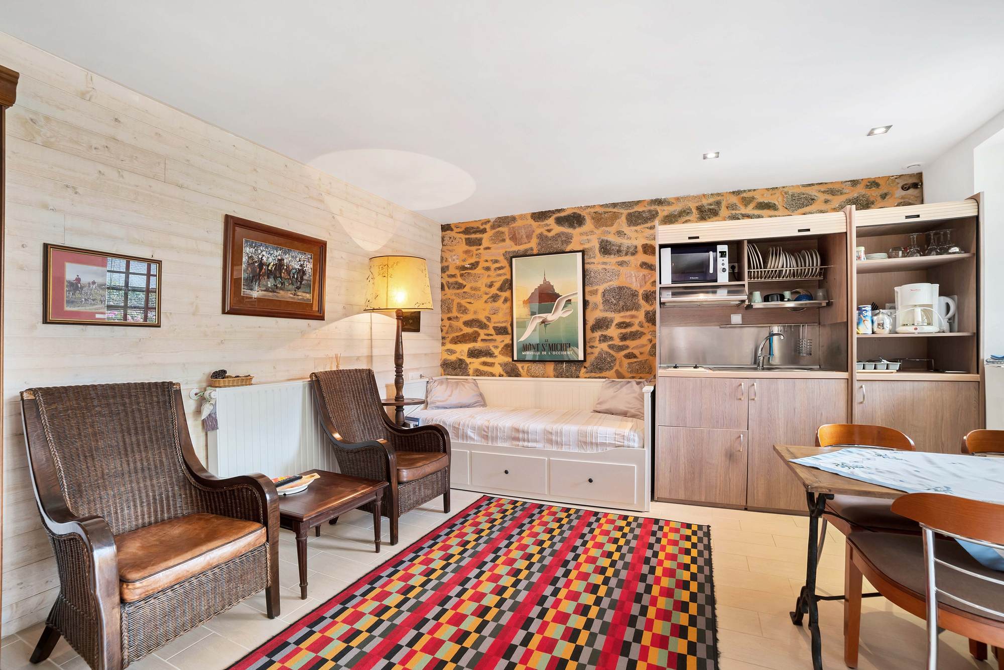 Douche de la chambre avec kitchenette
