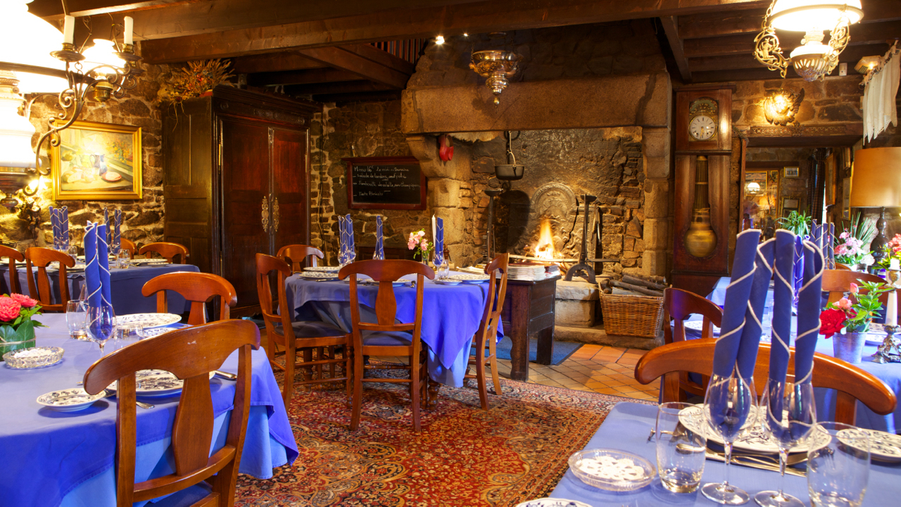 Grillade dans la Cheminee du Relais Saint Aubin en Bretagne